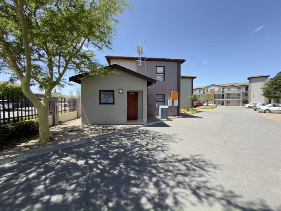 2 Bedroom Property for Sale in Parklands East Western Cape